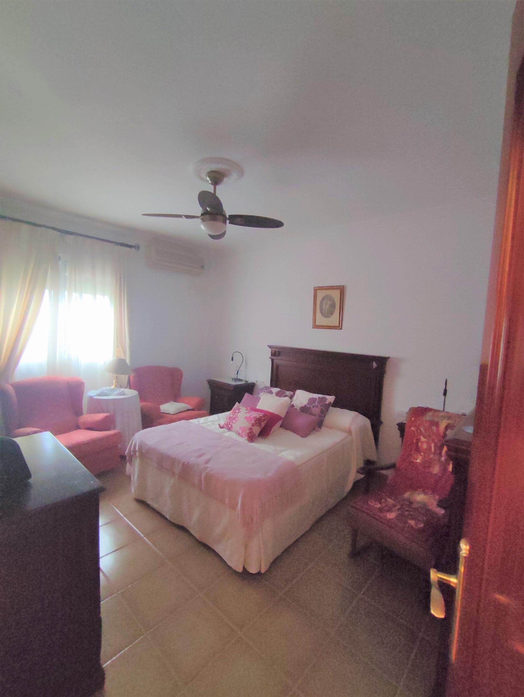 For sale of chalet in Morón de la Frontera