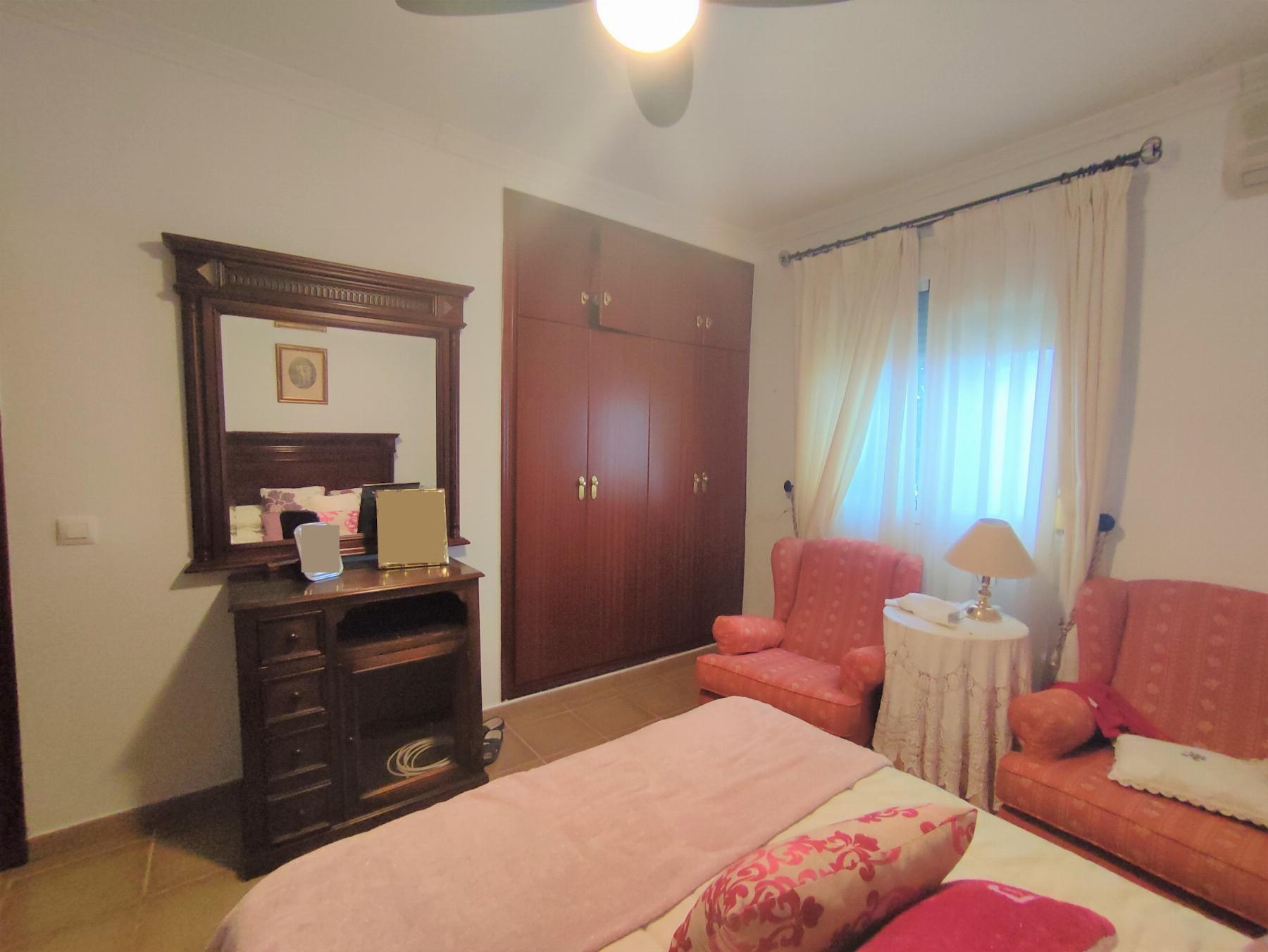 For sale of chalet in Morón de la Frontera