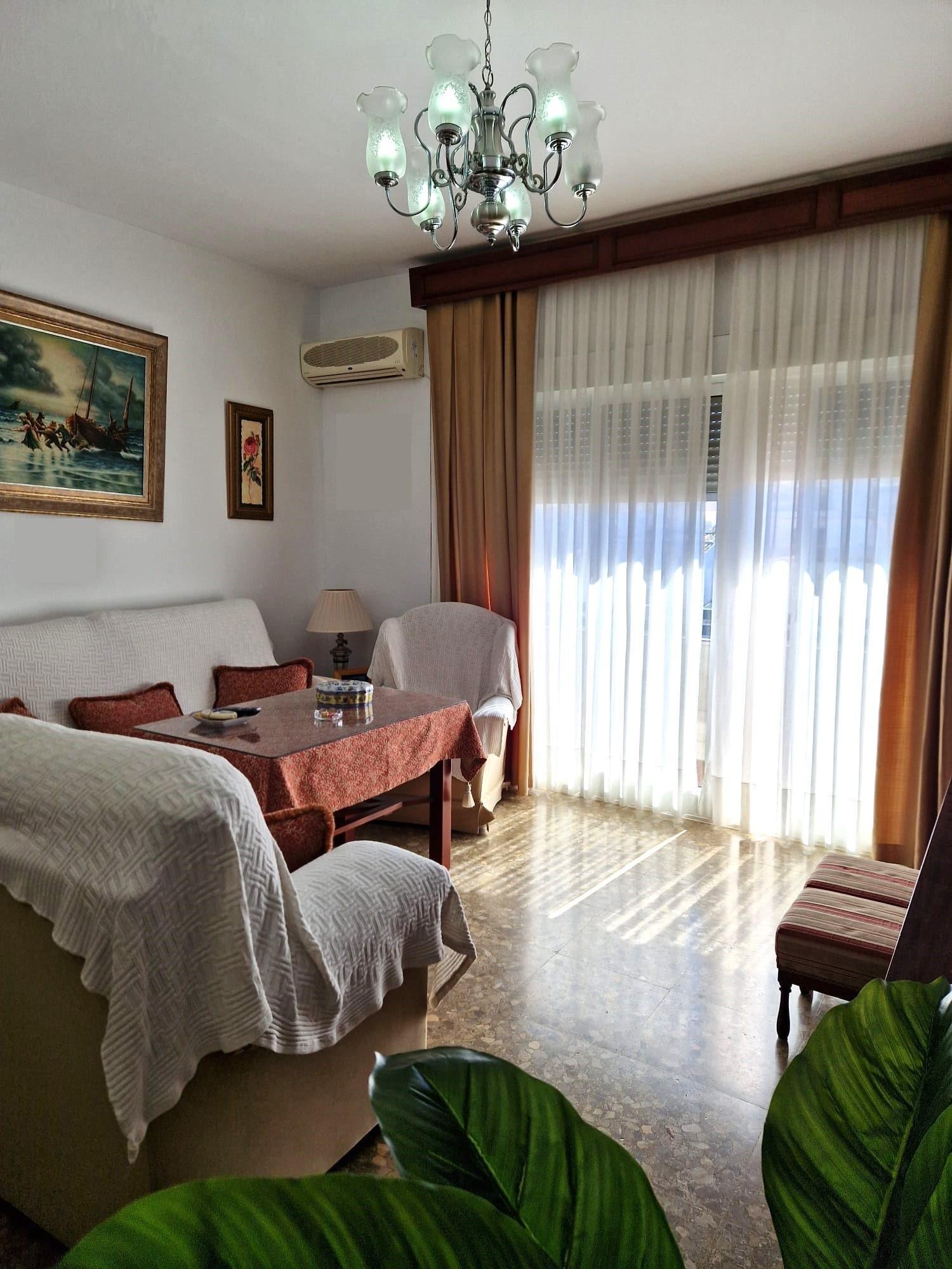 For sale of flat in Morón de la Frontera