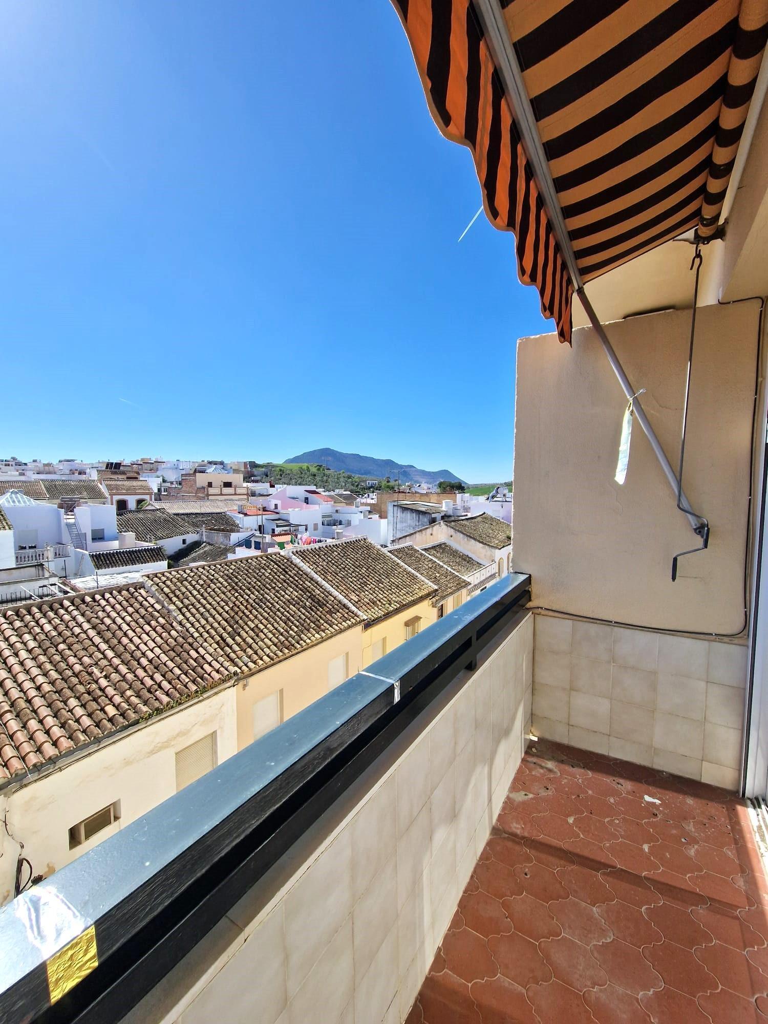 For sale of flat in Morón de la Frontera