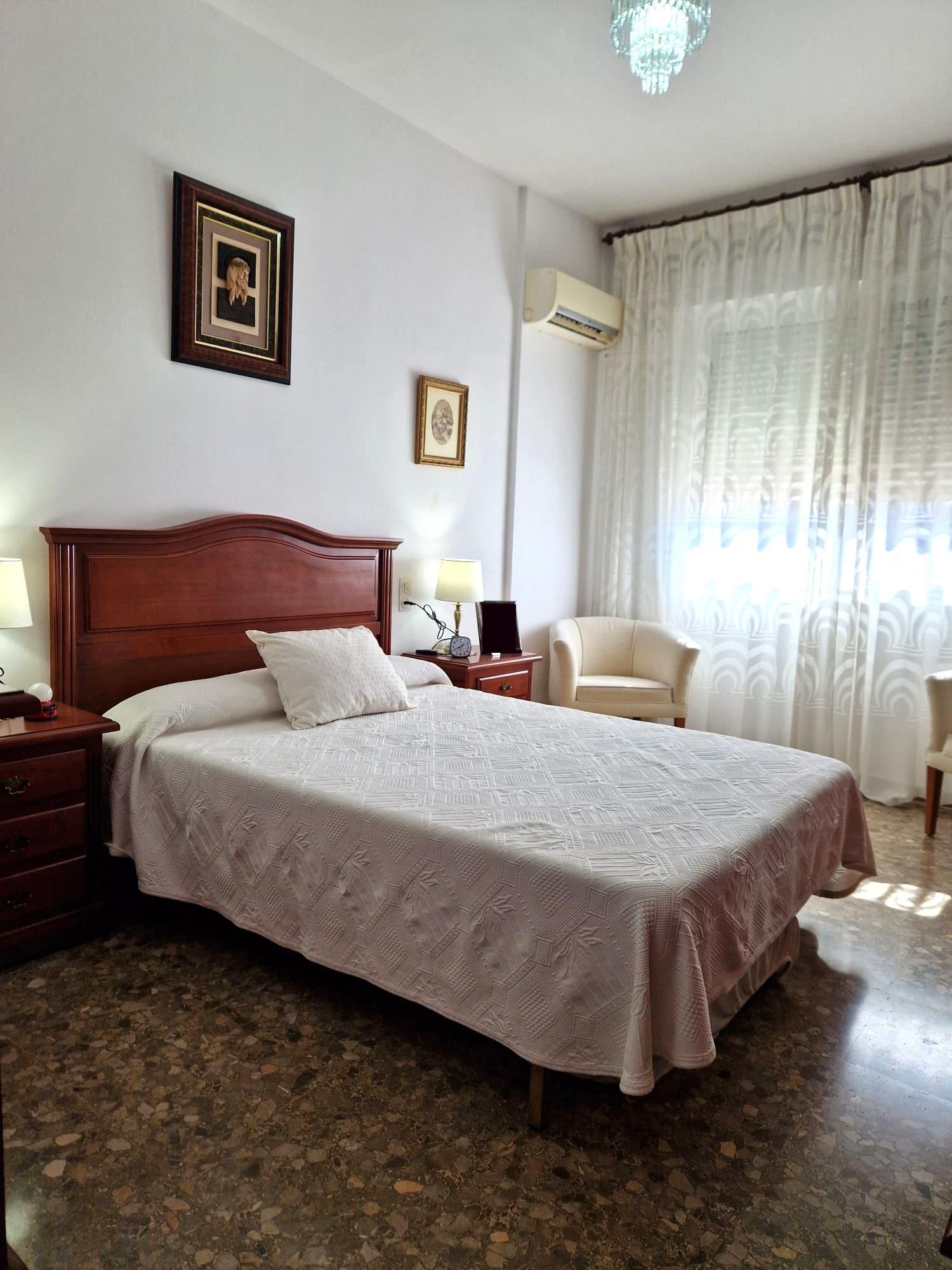 For sale of flat in Morón de la Frontera