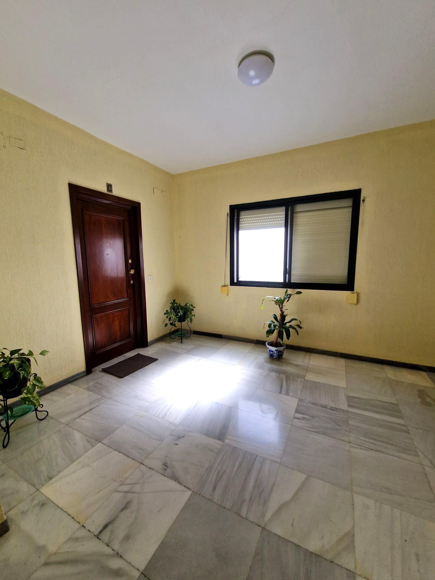 For sale of flat in Morón de la Frontera