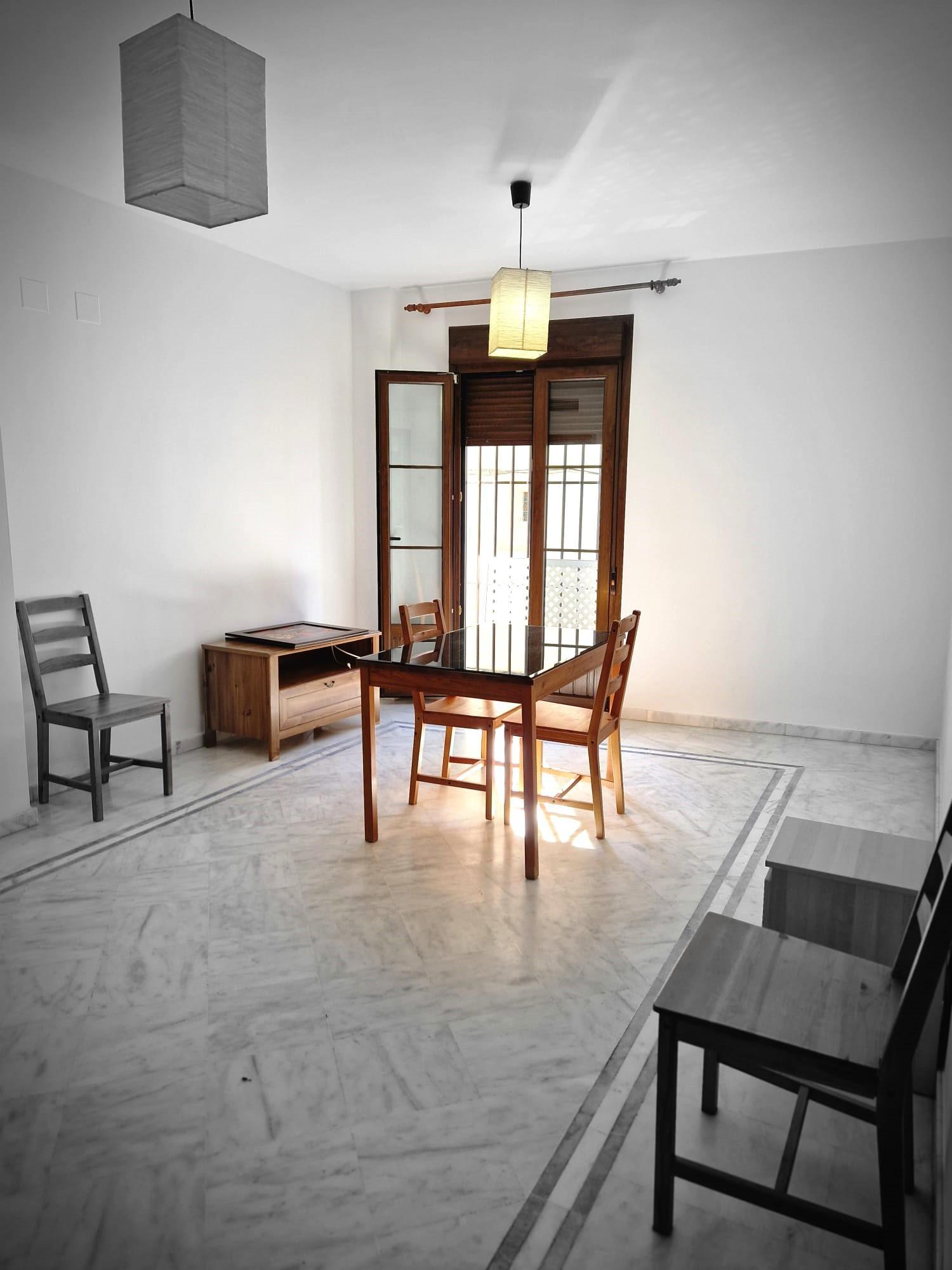 For sale of flat in Morón de la Frontera