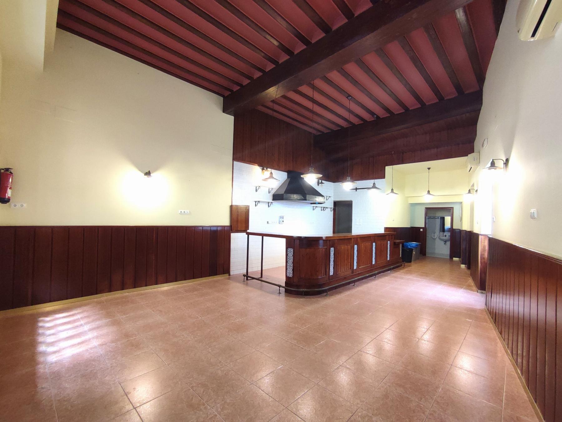 Venta de local comercial en Morón de la Frontera