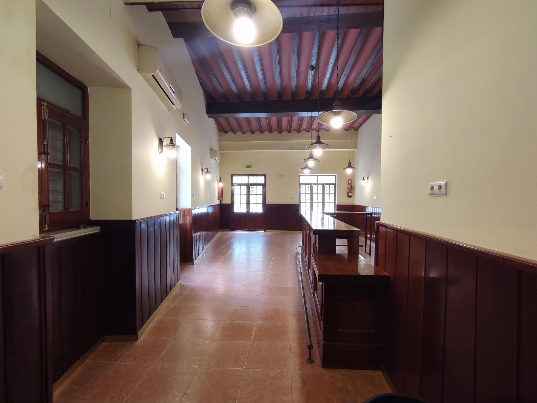 Venta de local comercial en Morón de la Frontera