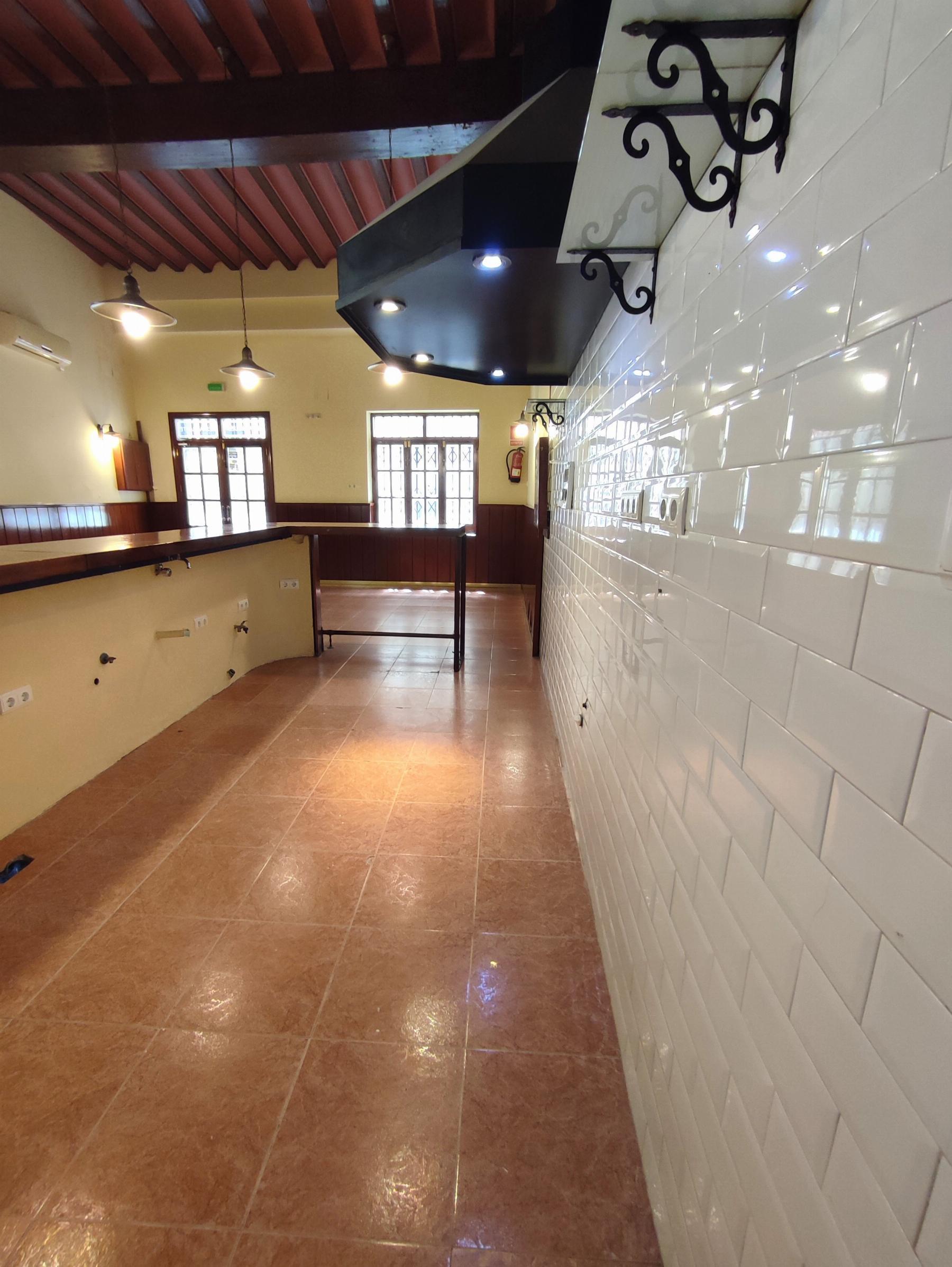 Venta de local comercial en Morón de la Frontera