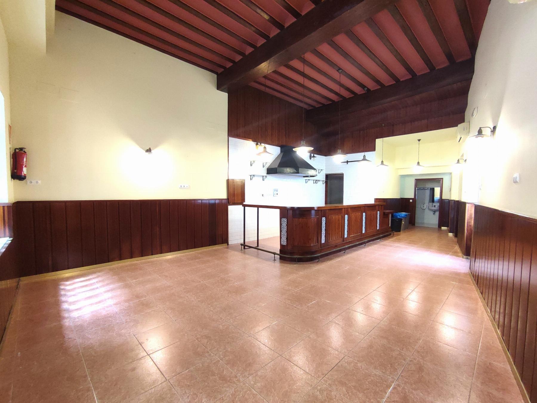 Venta de local comercial en Morón de la Frontera