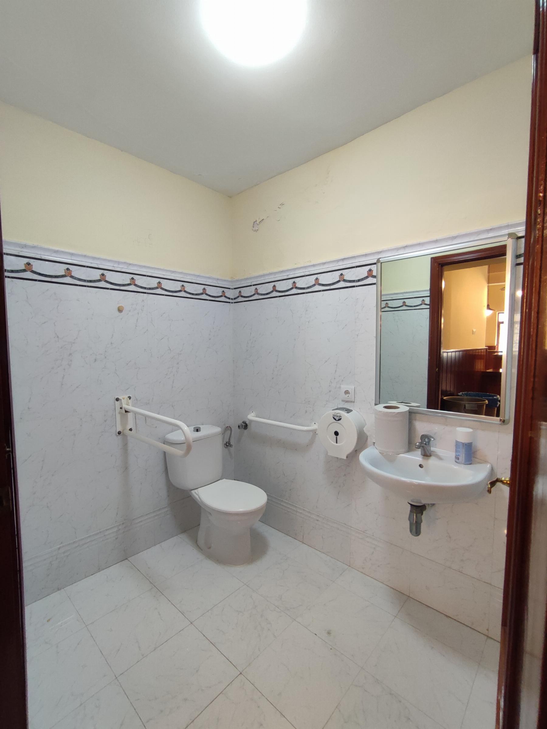 Venta de local comercial en Morón de la Frontera