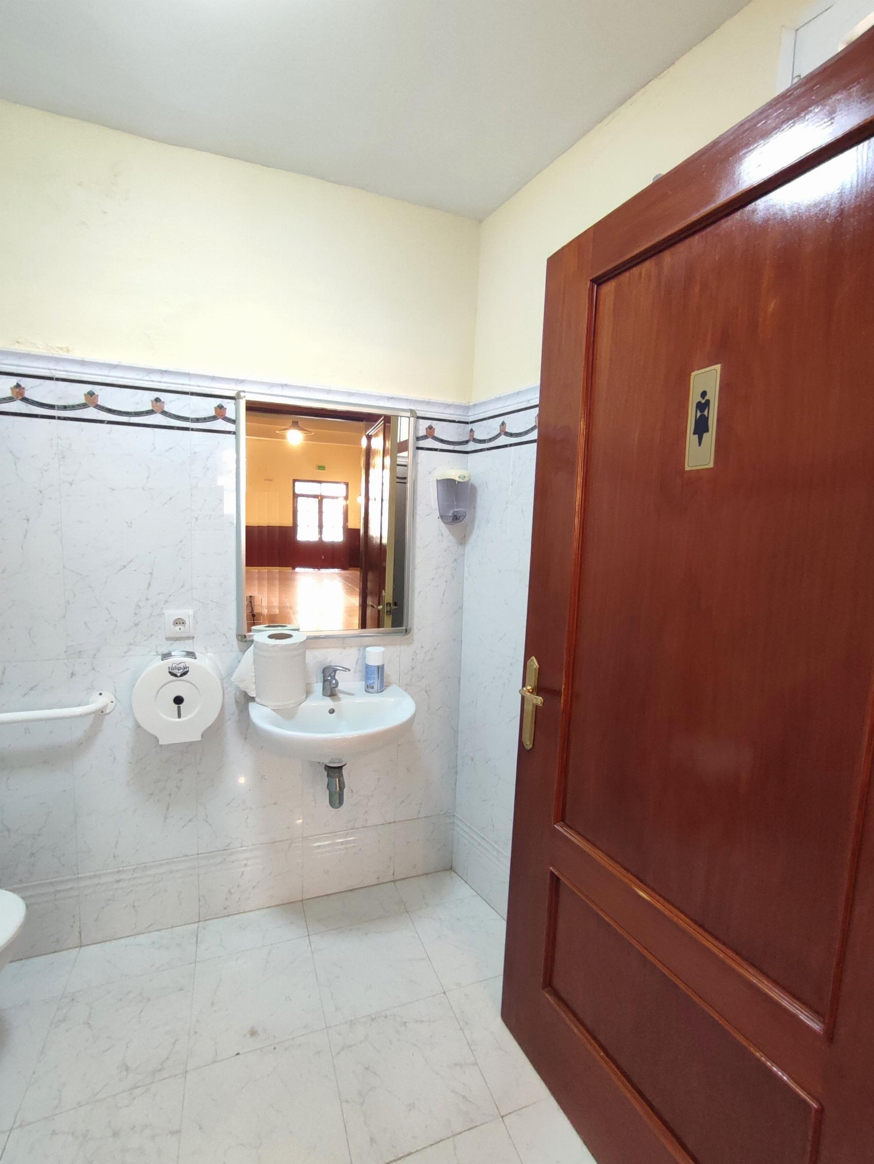Venta de local comercial en Morón de la Frontera
