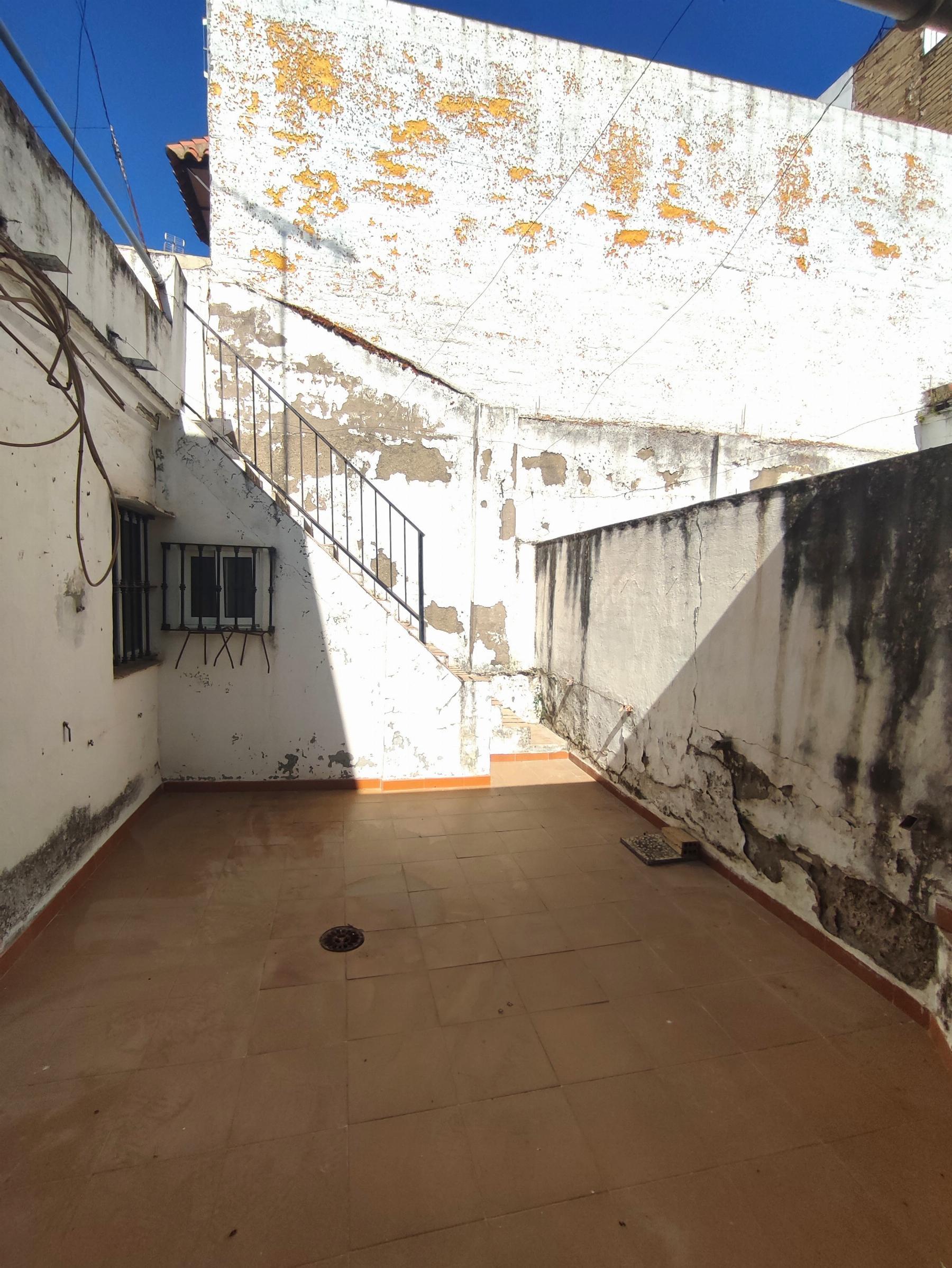 For sale of house in Morón de la Frontera