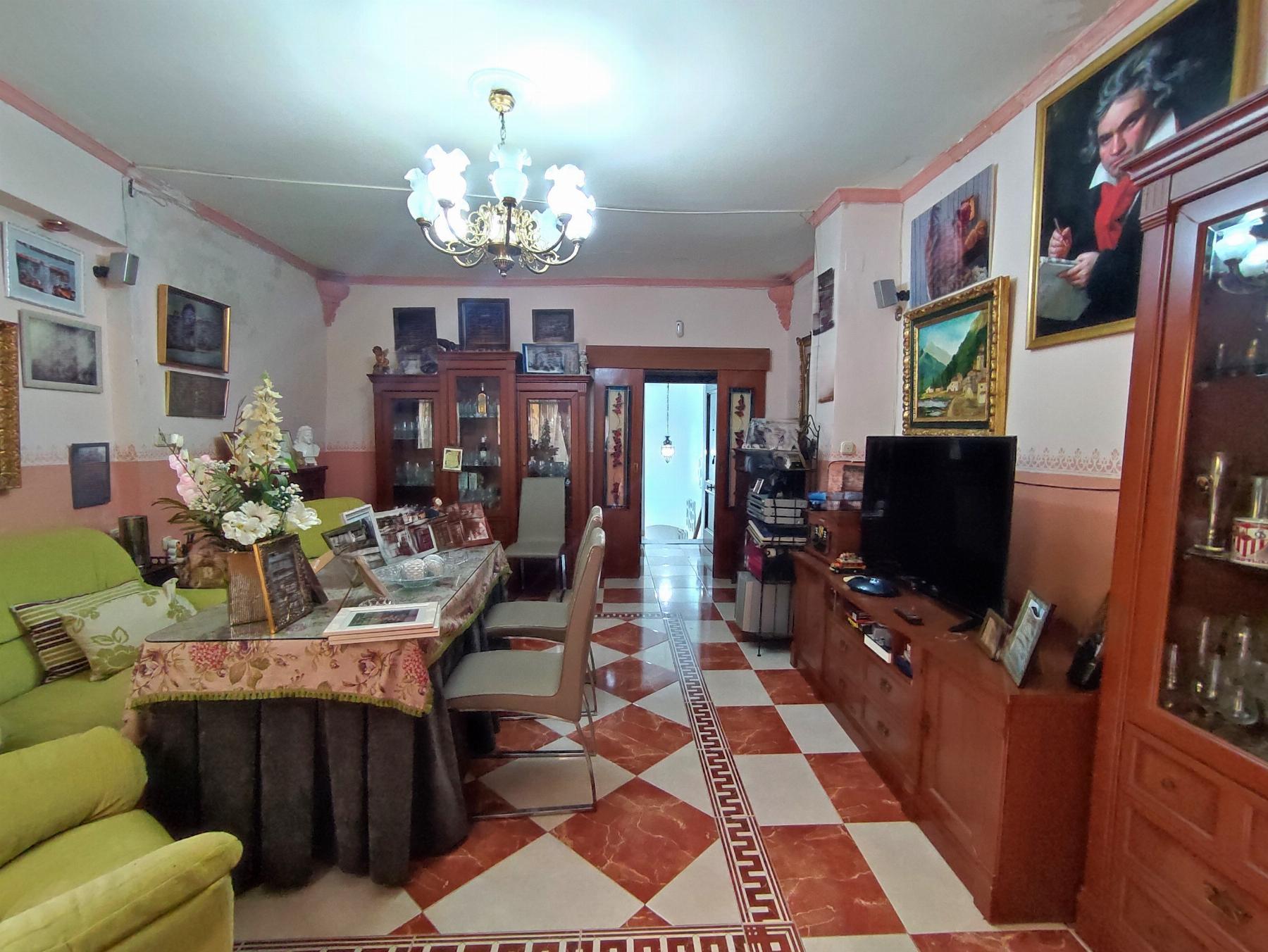 For sale of house in Morón de la Frontera
