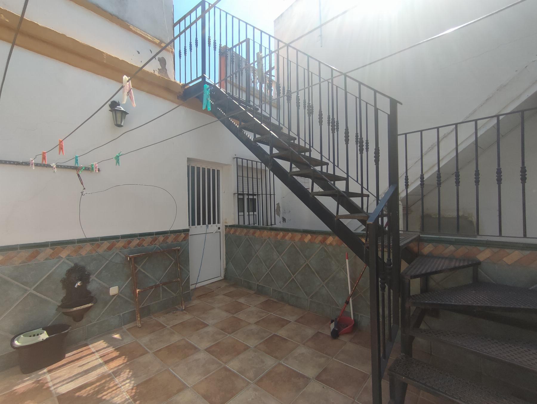 For sale of house in Écija