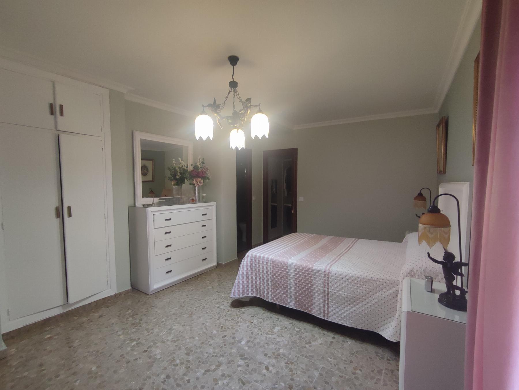 For sale of flat in Morón de la Frontera