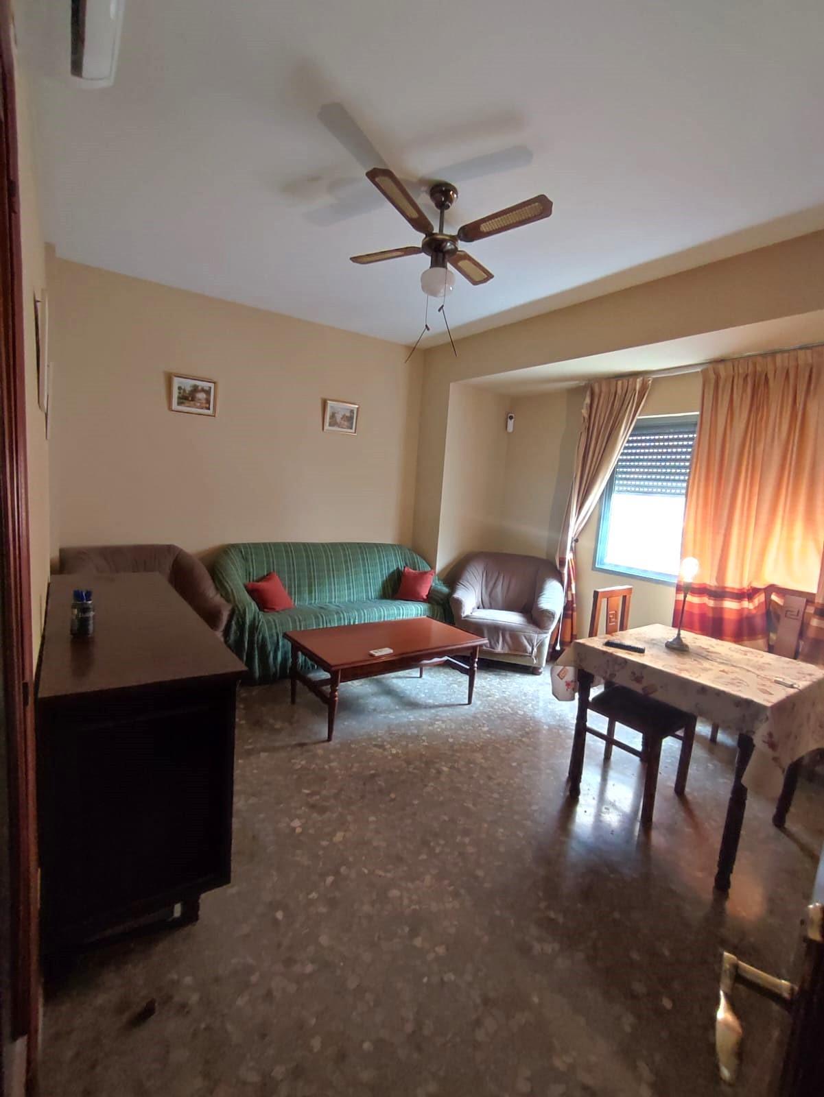 For sale of flat in Morón de la Frontera