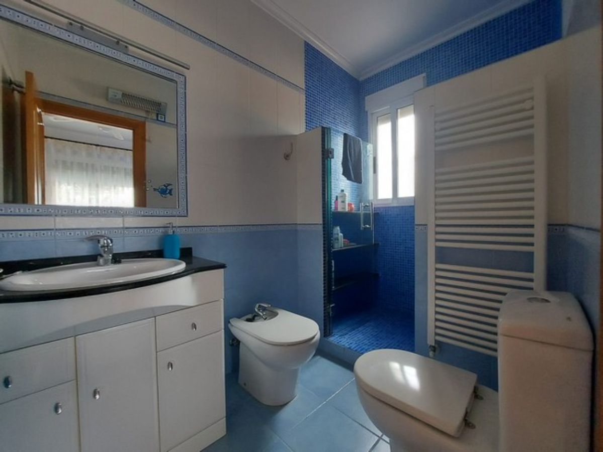 Zu verkaufen von chalet in
 Pilar de la Horadada