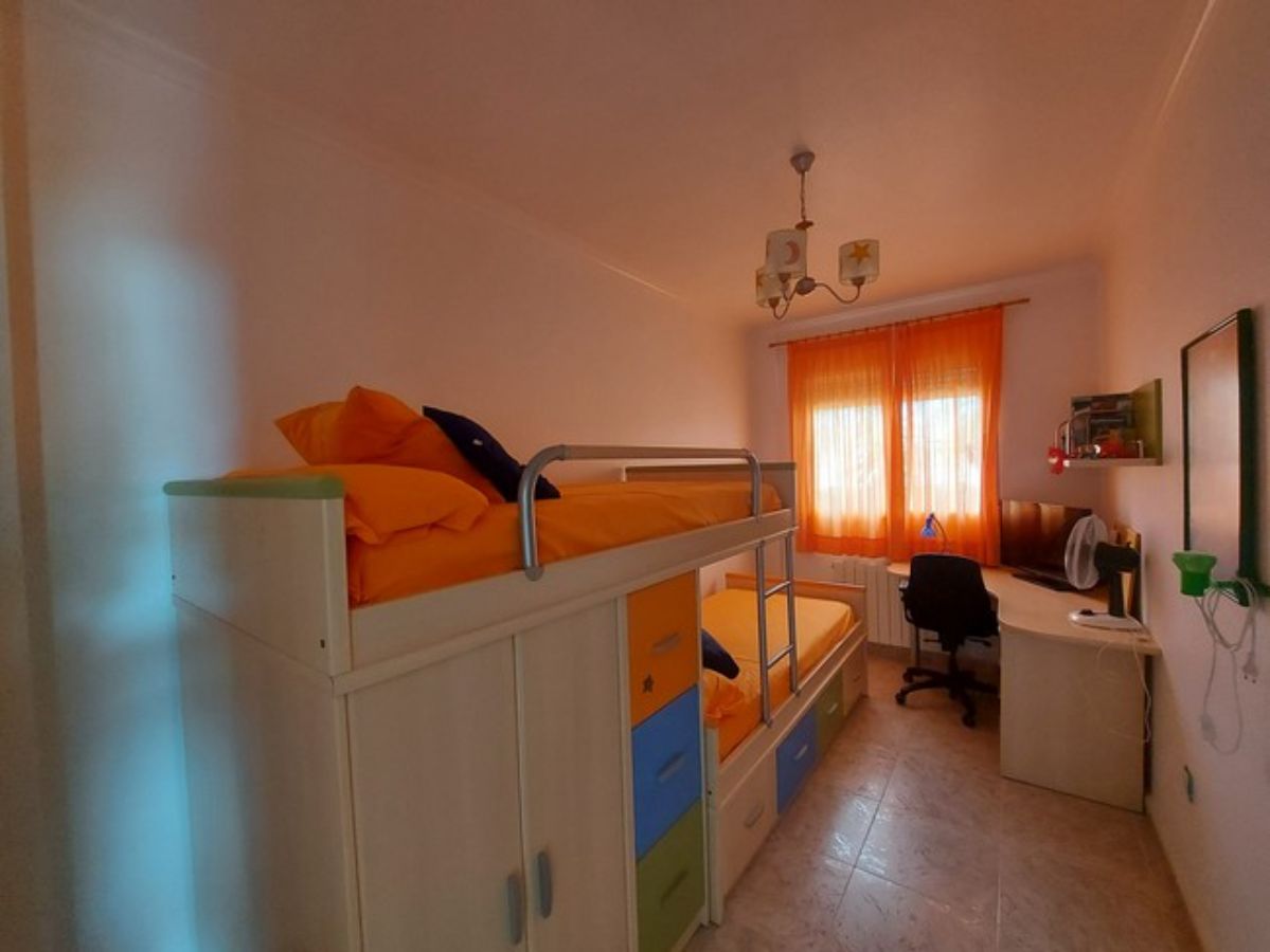 Zu verkaufen von chalet in
 Pilar de la Horadada