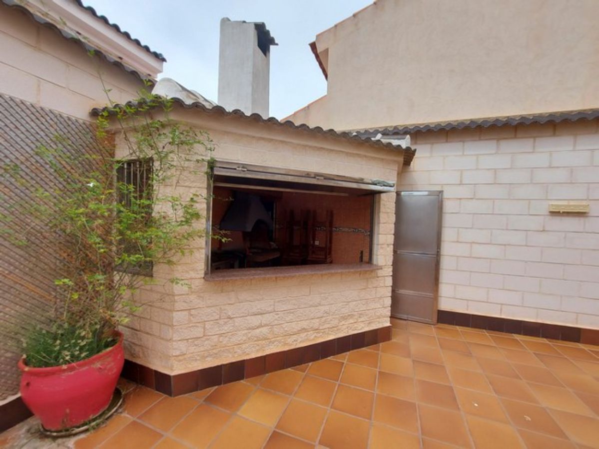 Zu verkaufen von chalet in
 Pilar de la Horadada