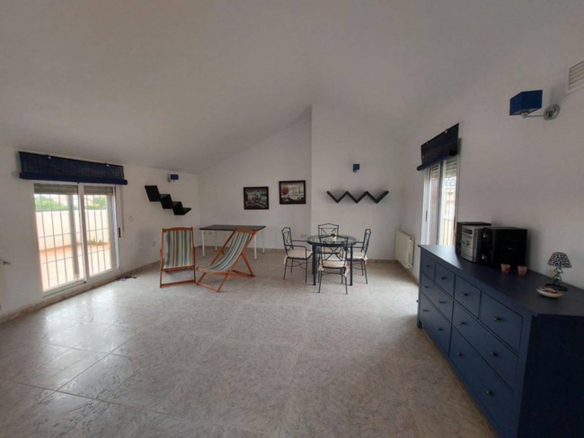 Zu verkaufen von chalet in
 Pilar de la Horadada