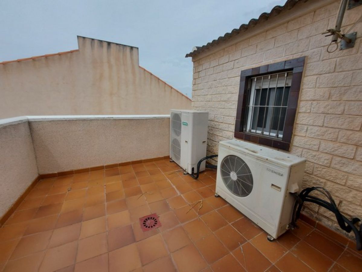 Zu verkaufen von chalet in
 Pilar de la Horadada