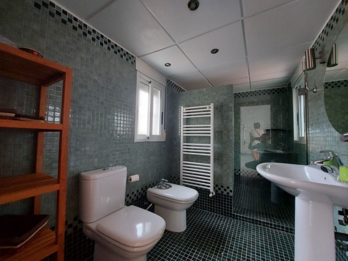 Zu verkaufen von chalet in
 Pilar de la Horadada