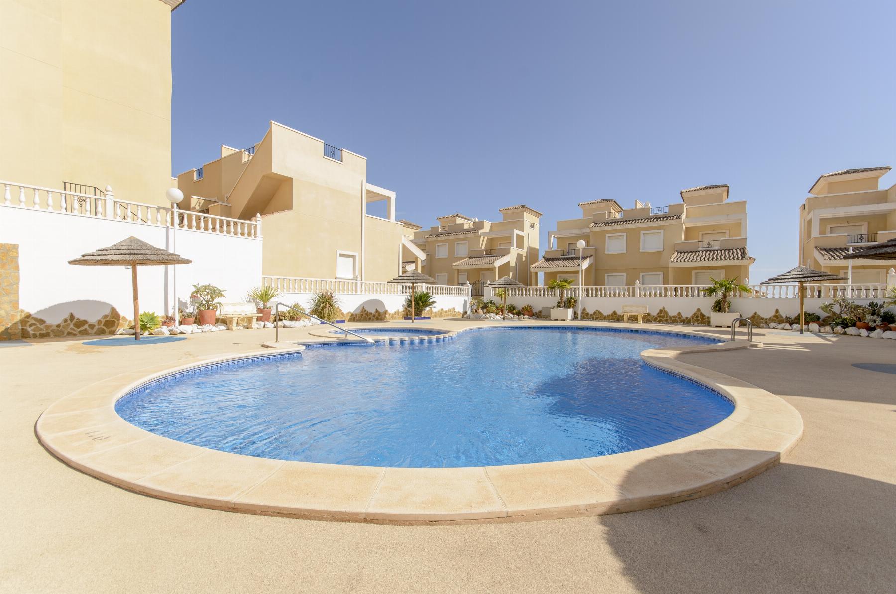 Köp av chalet i San Miguel de Salinas