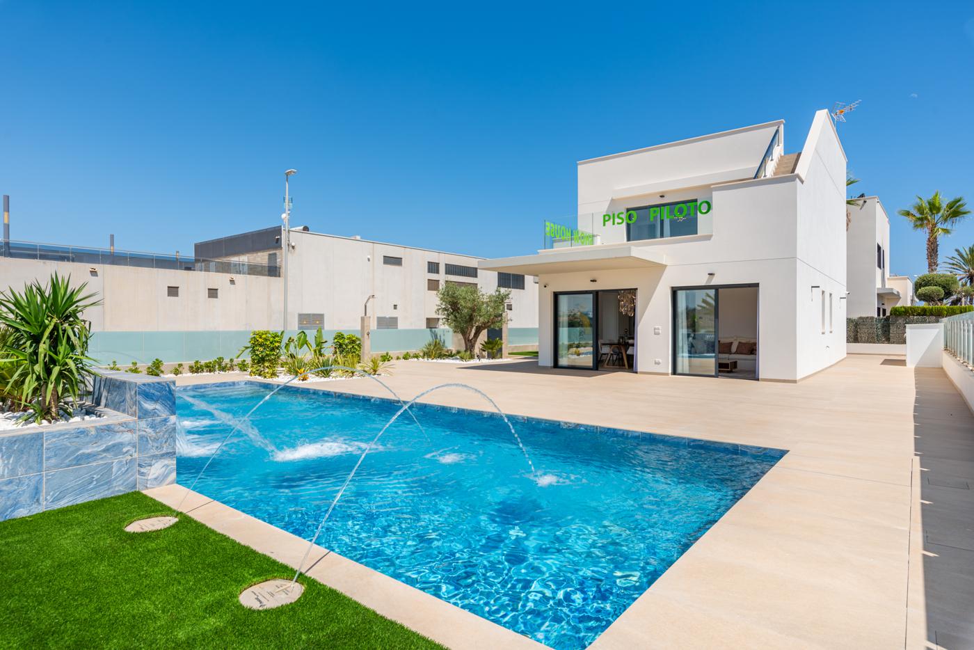 For sale of villa in Orihuela Costa