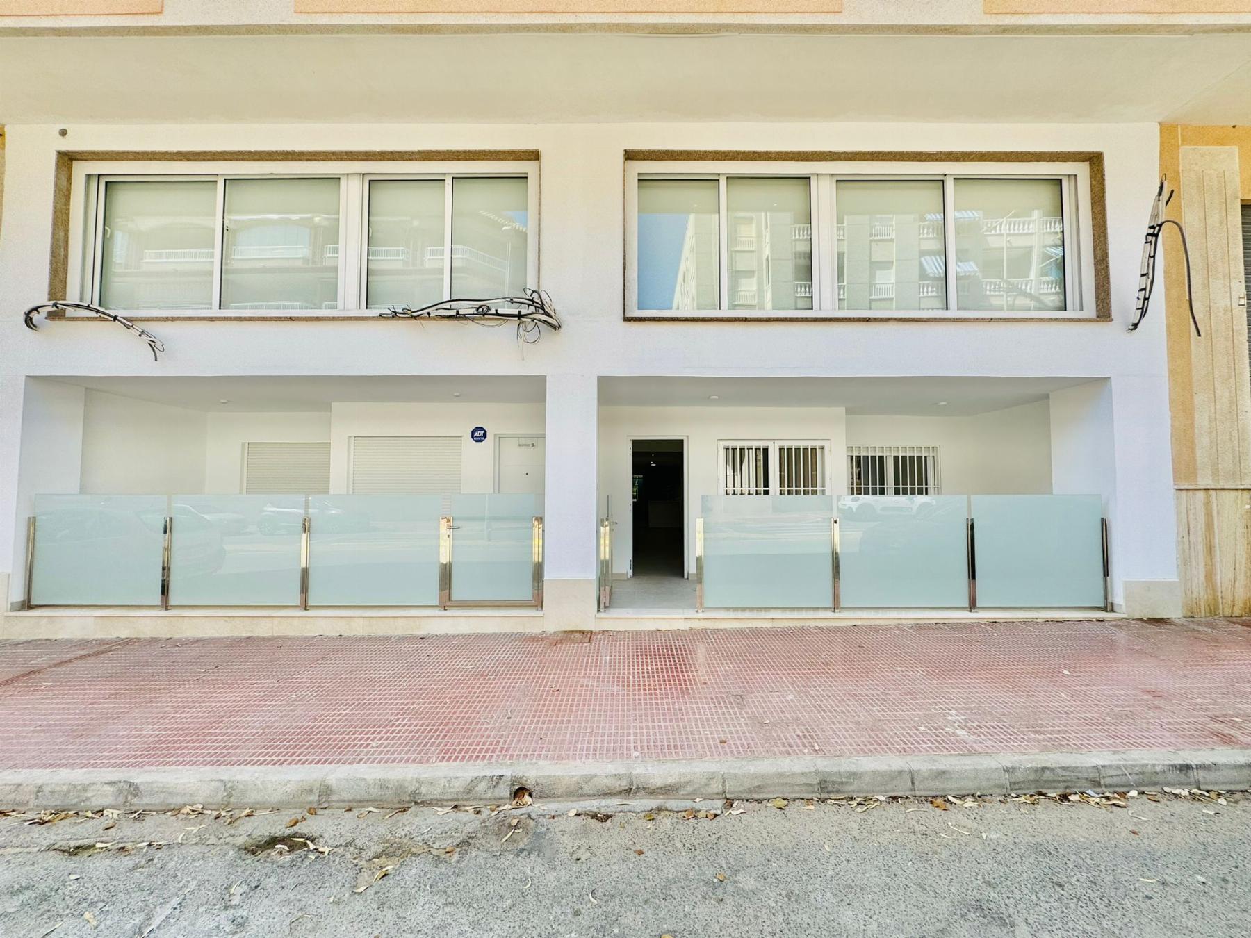 For sale of apartment in Guardamar del Segura