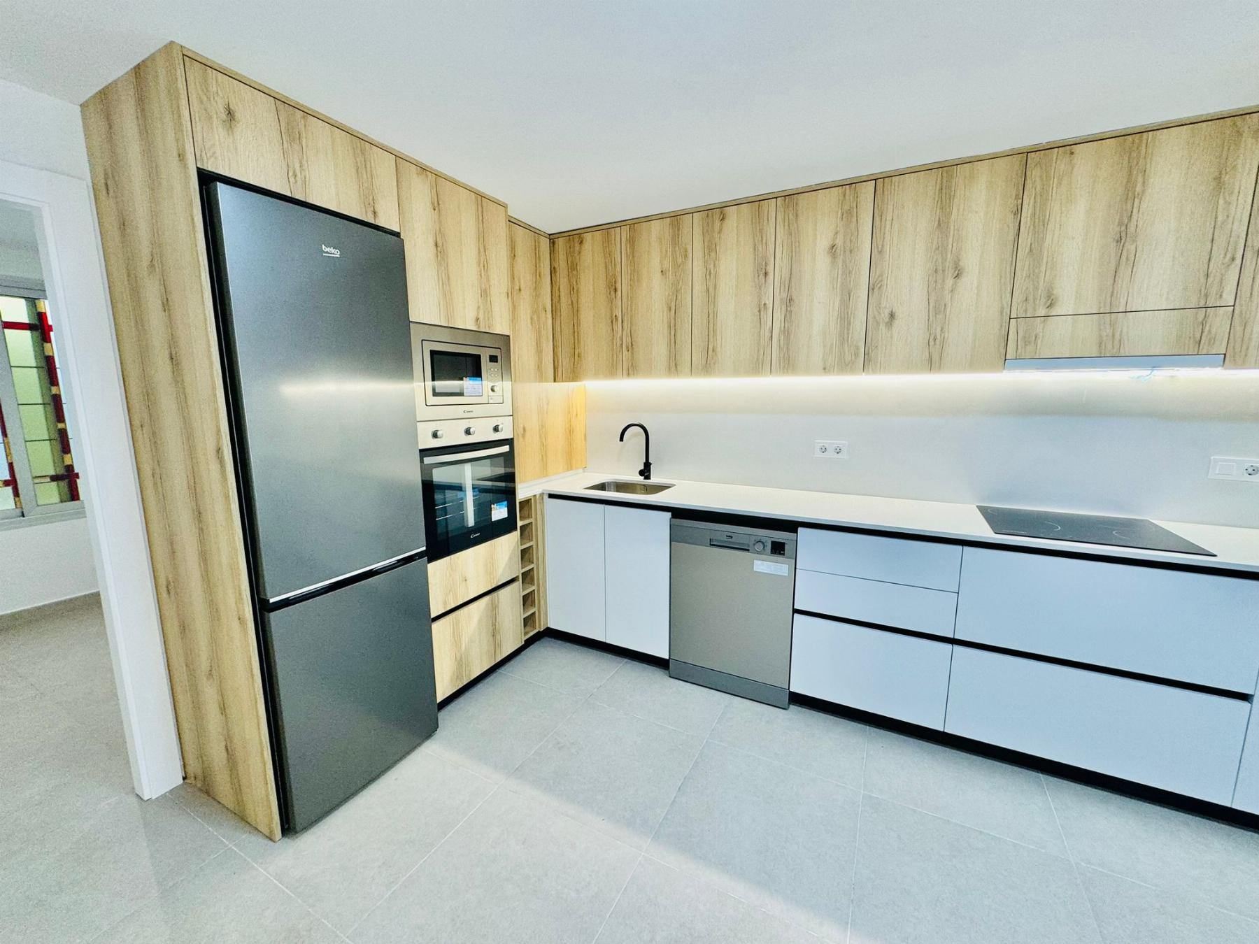 For sale of apartment in Guardamar del Segura