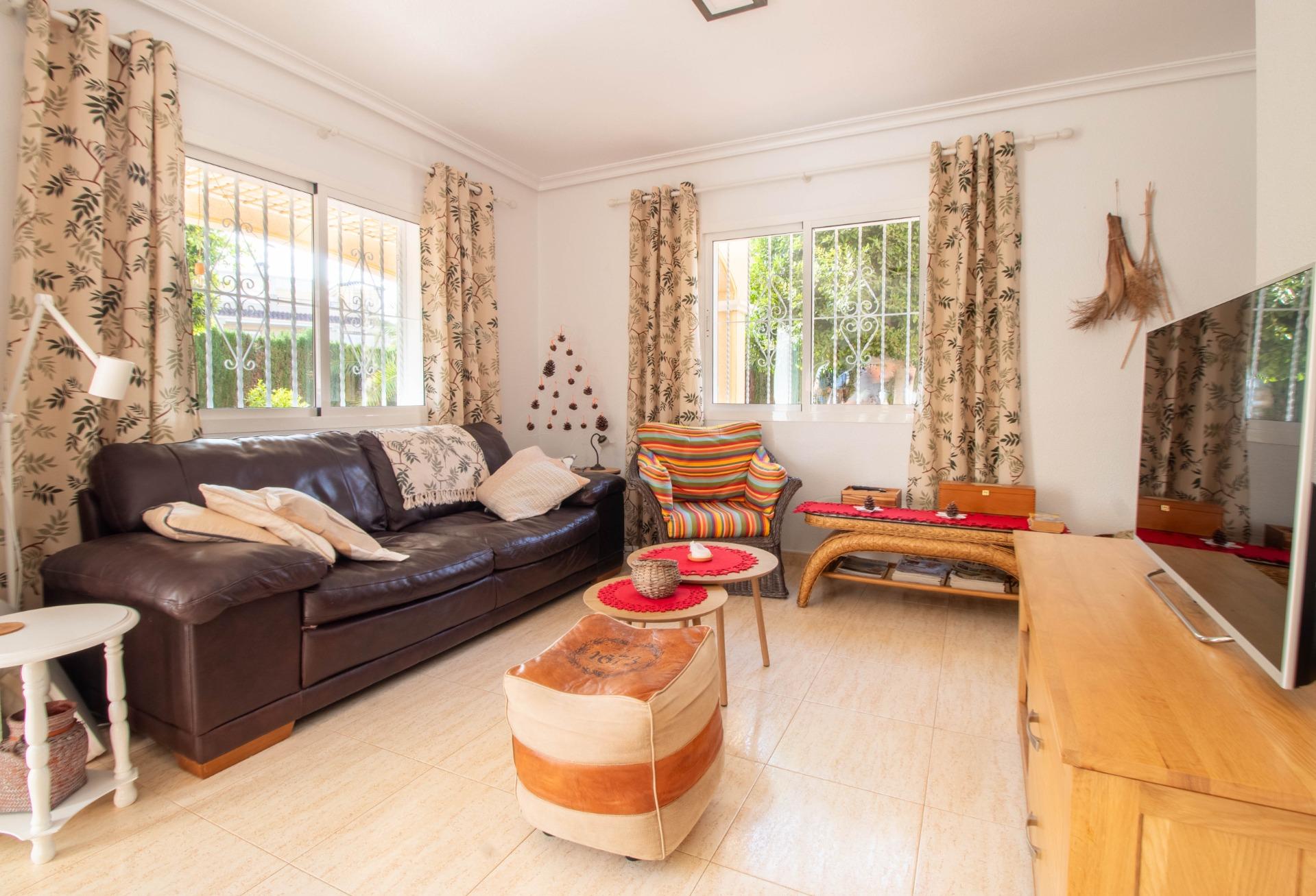 For sale of house in Pilar de la Horadada