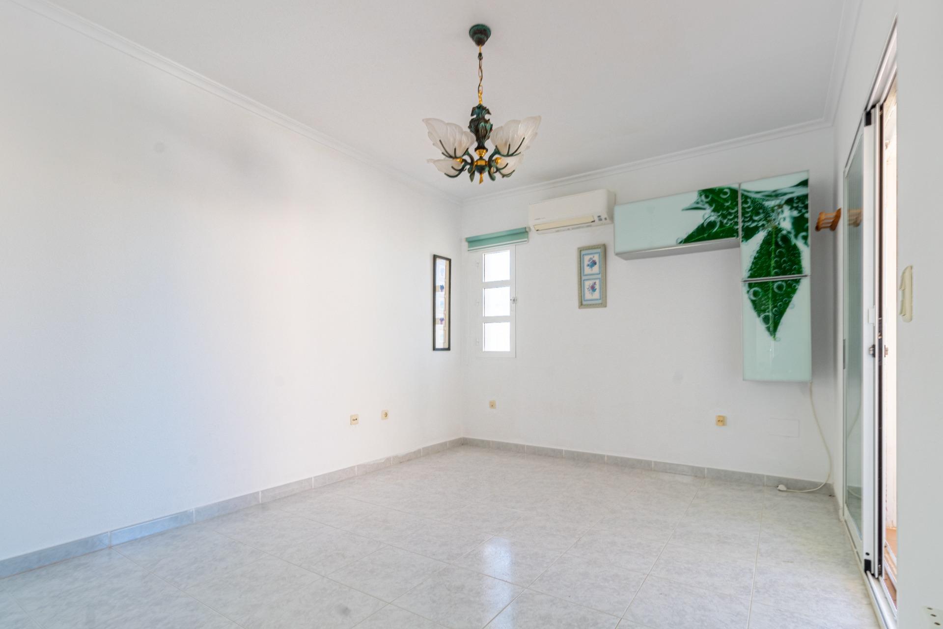 بيع من الشاليه في Torrevieja