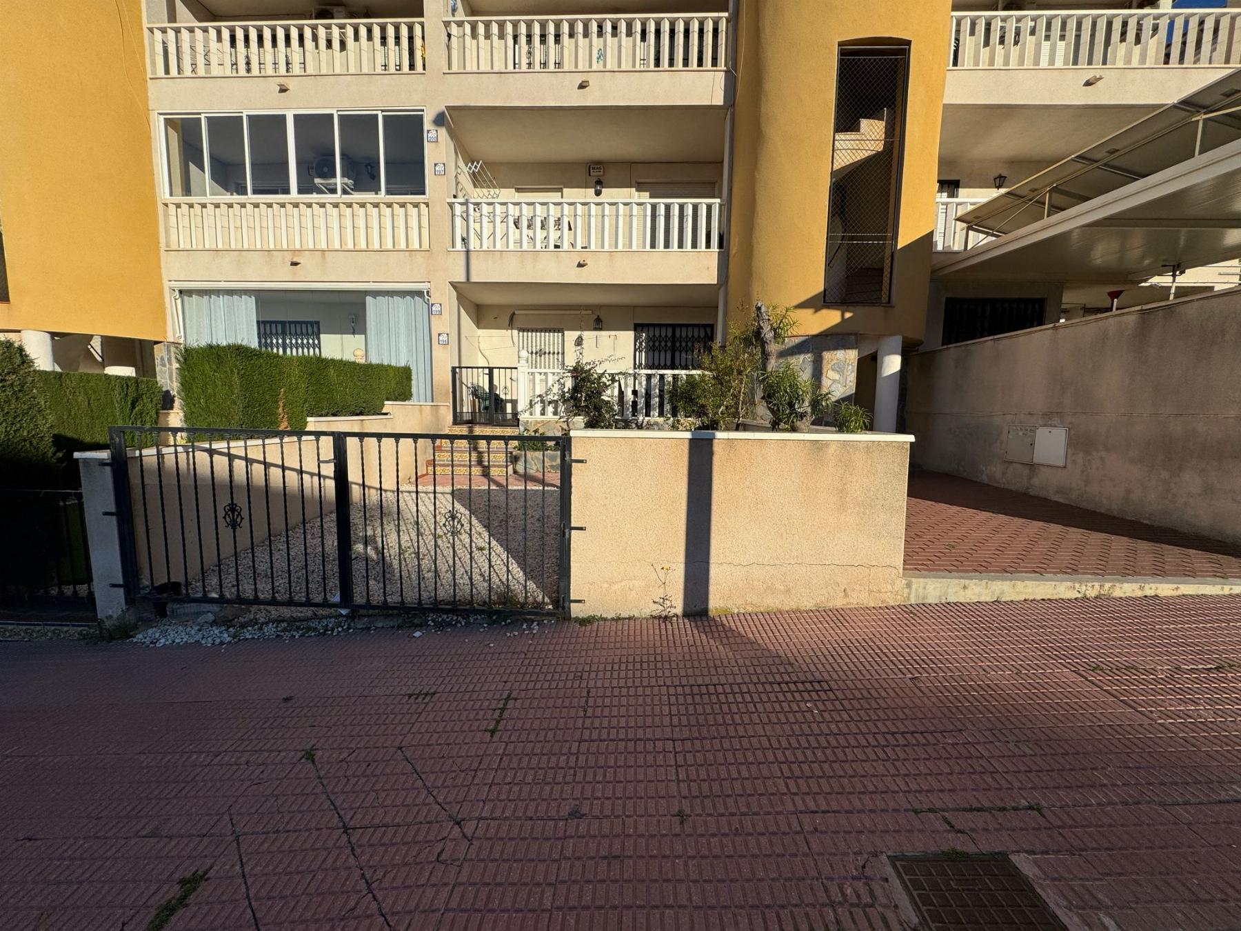 For sale of house in Orihuela Costa