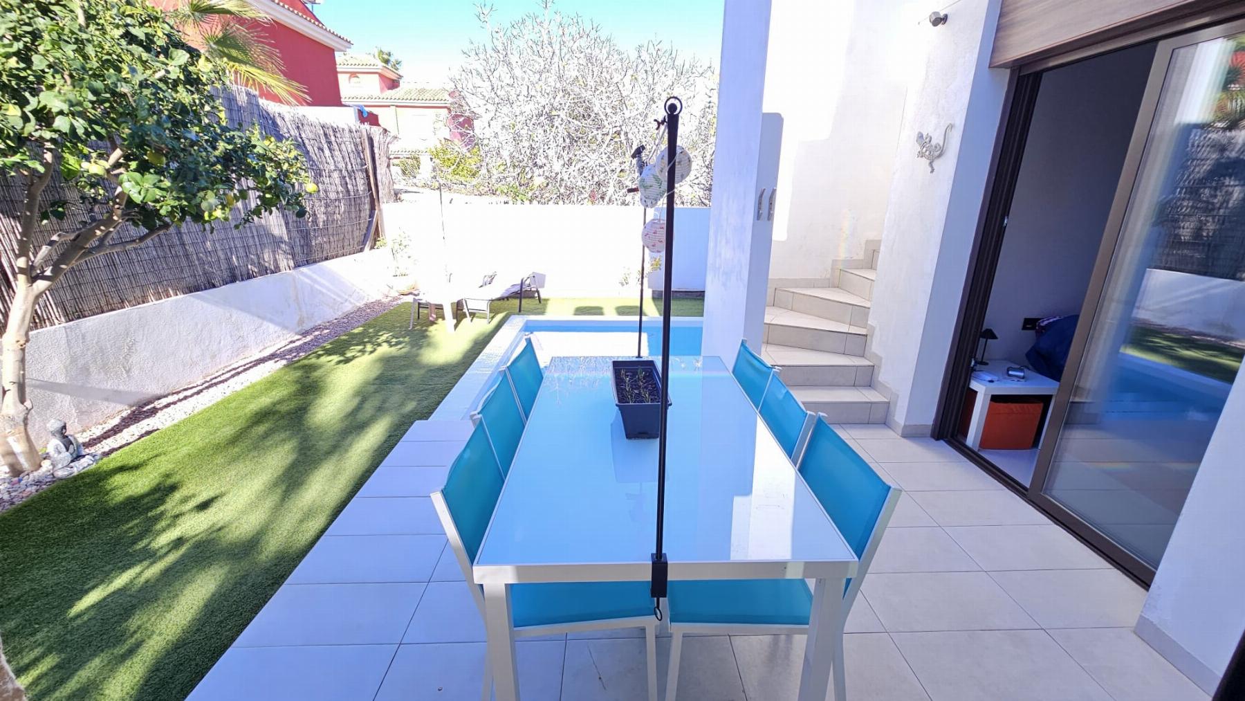 Venta de chalet en Orihuela Costa