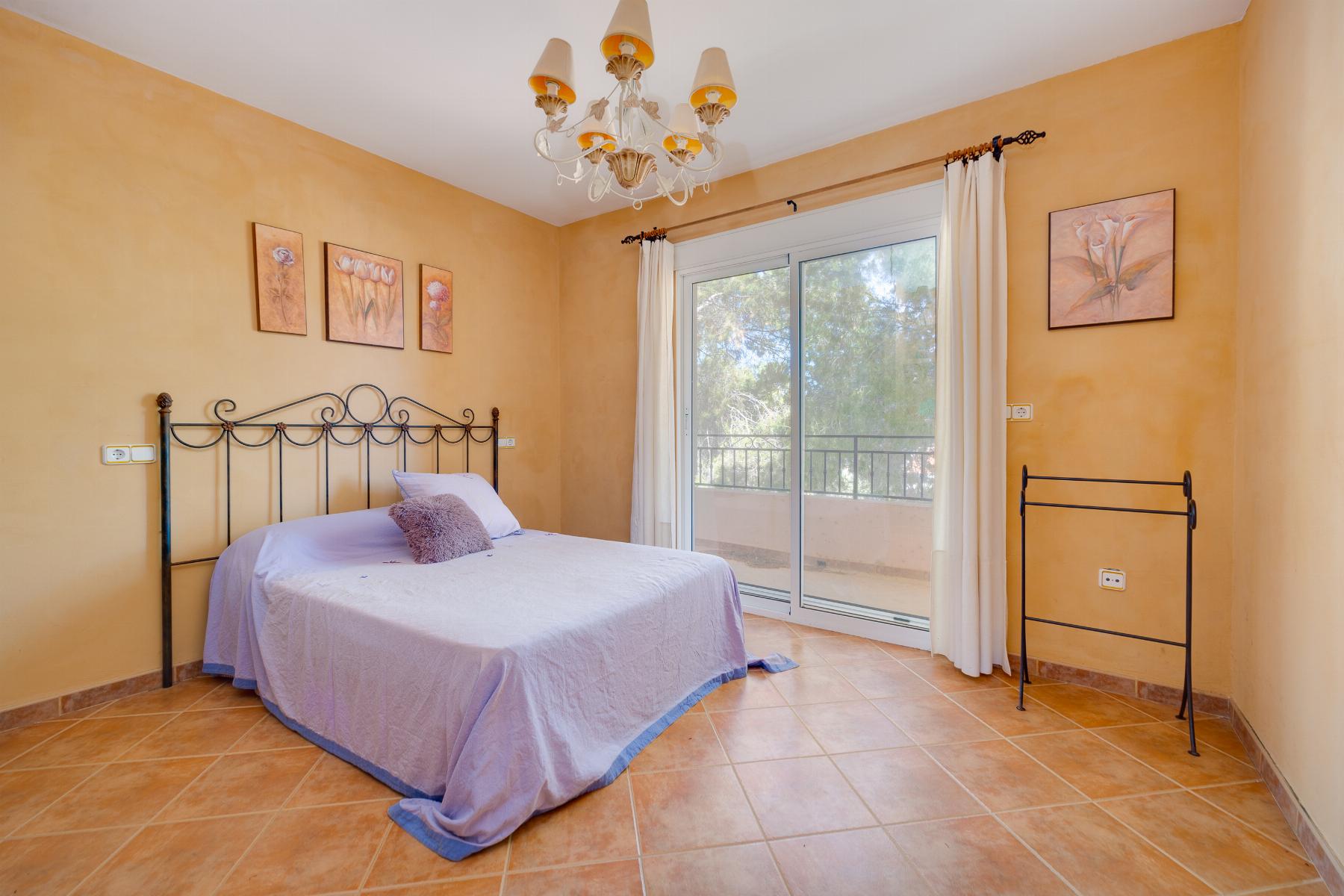 Venta de chalet en San Miguel de Salinas