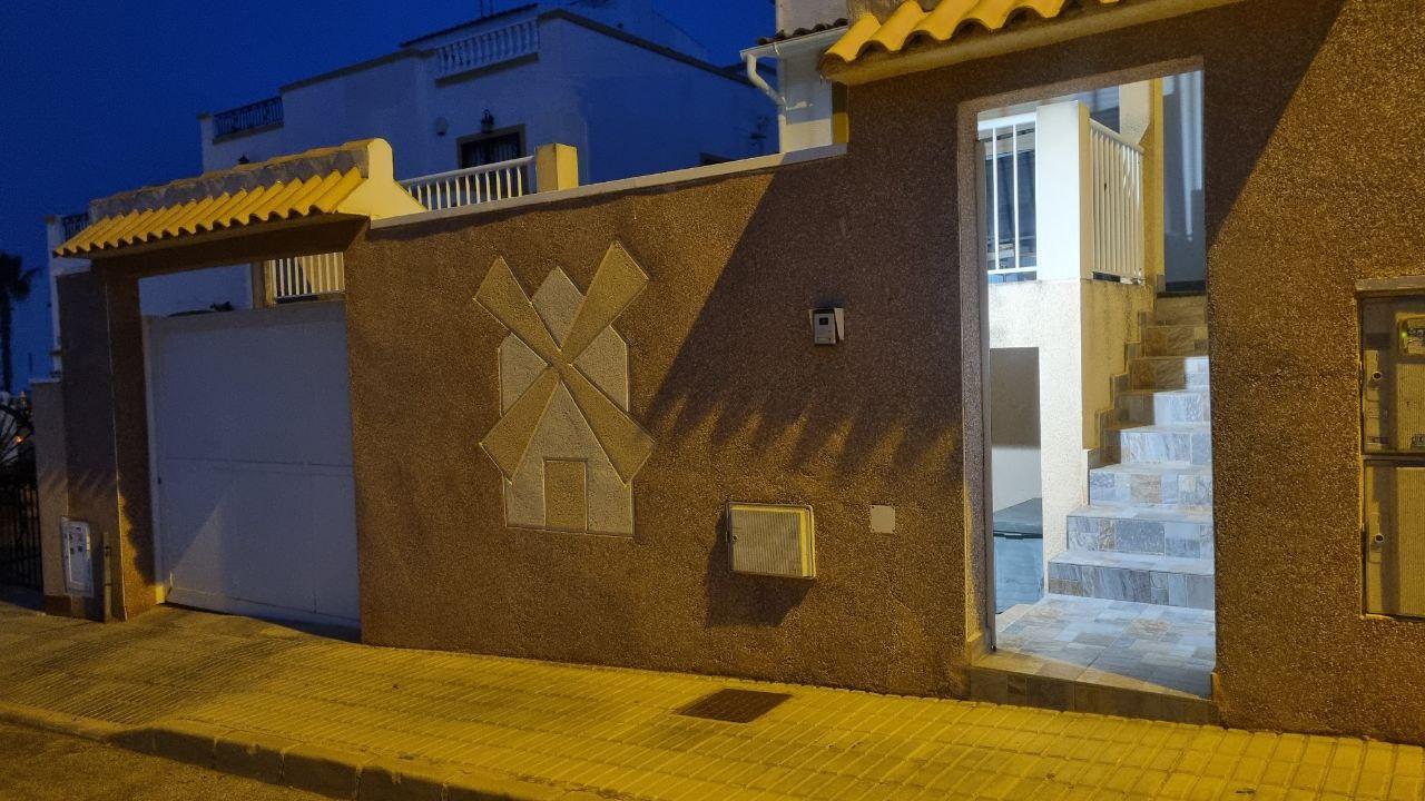 Venta de chalet en Orihuela Costa