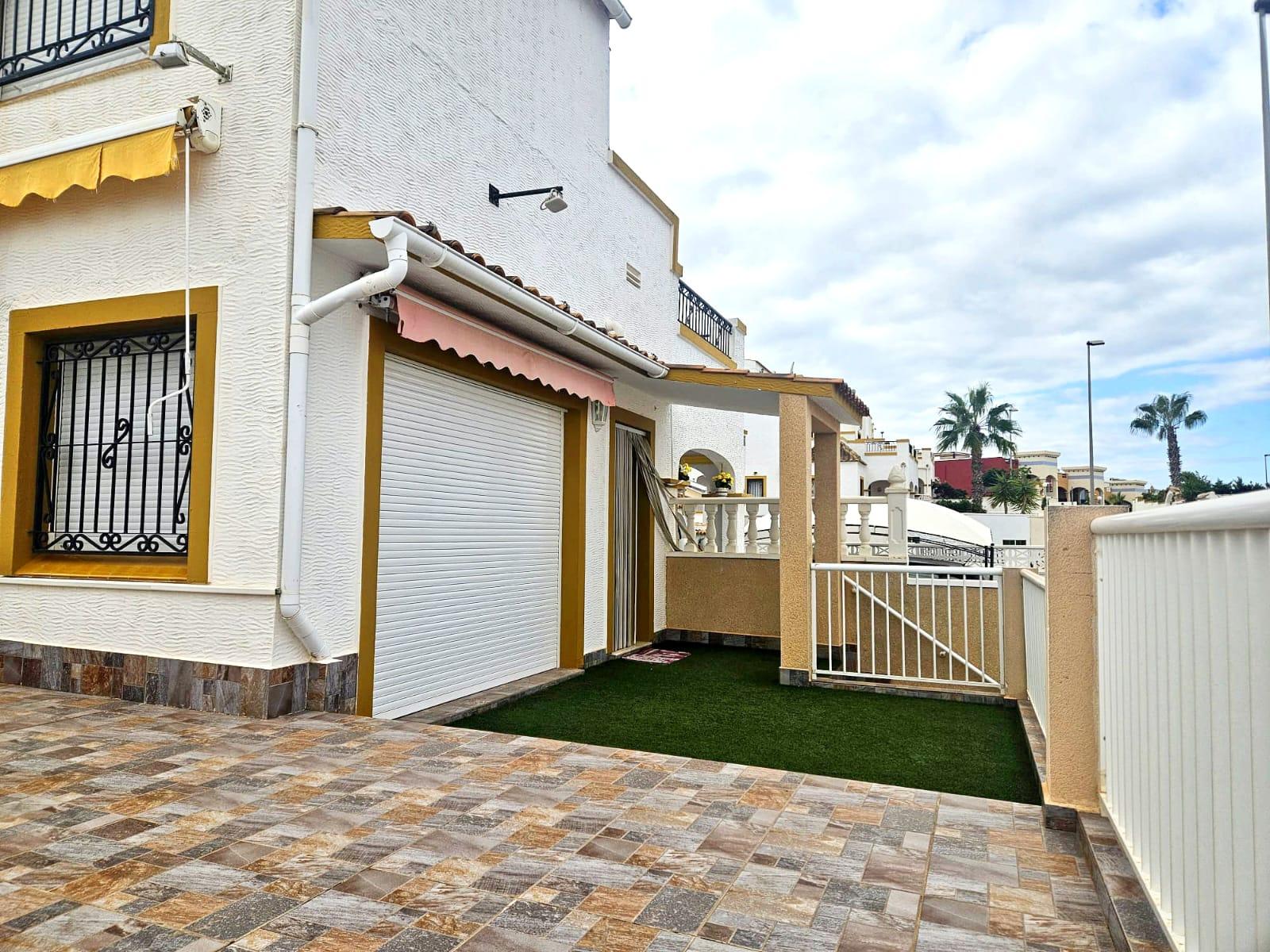 Venta de chalet en Orihuela Costa