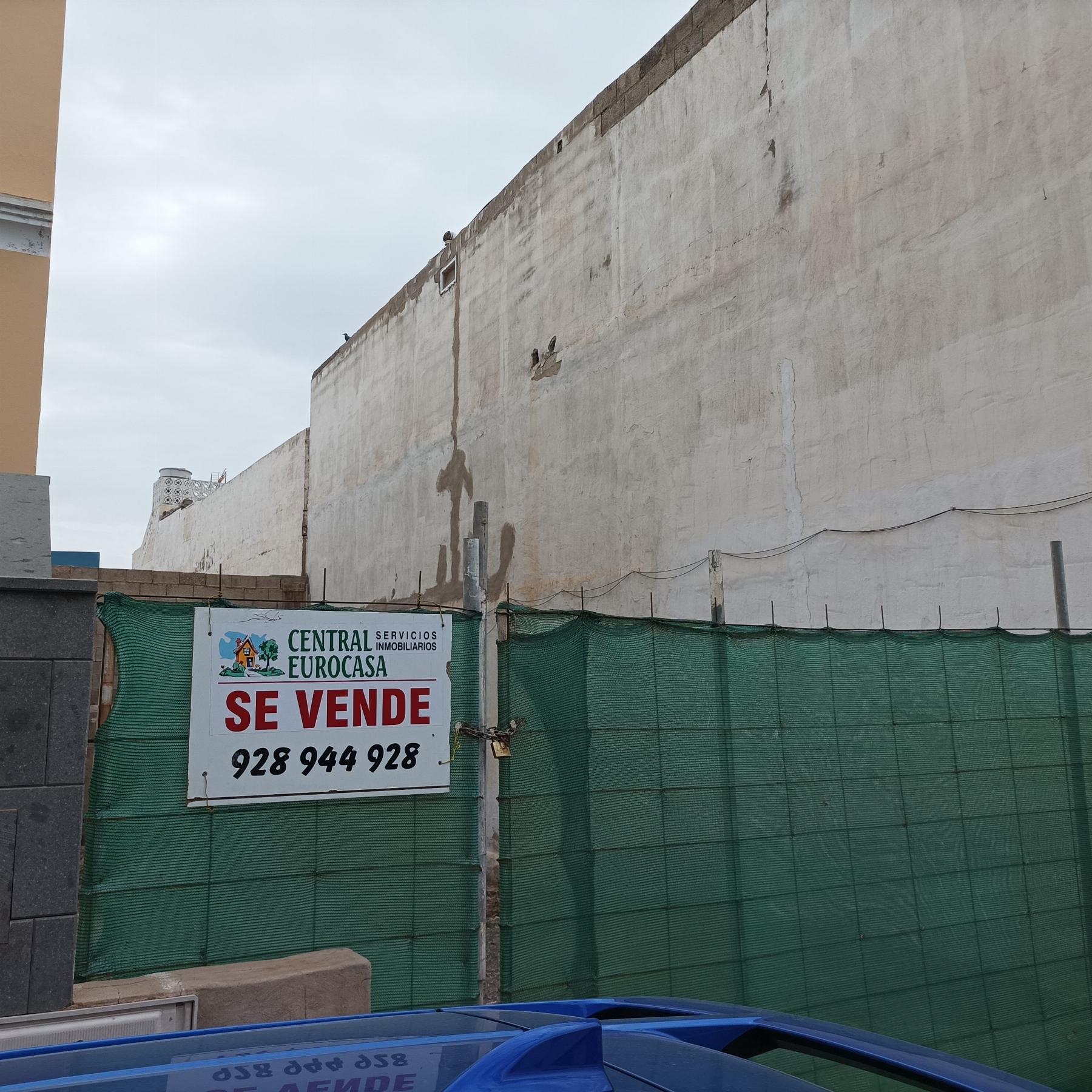 For sale of land in Santa Lucía de Tirajana