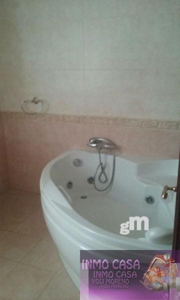 For sale of house in Coín