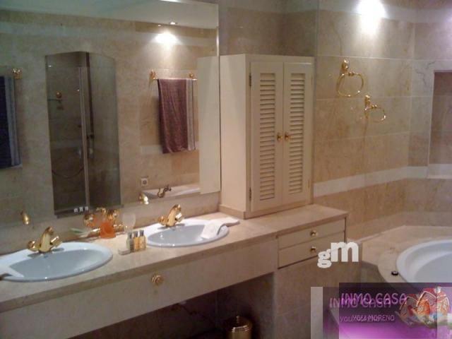 For sale of chalet in Marbella