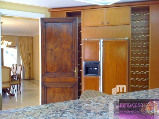 For sale of chalet in Marbella