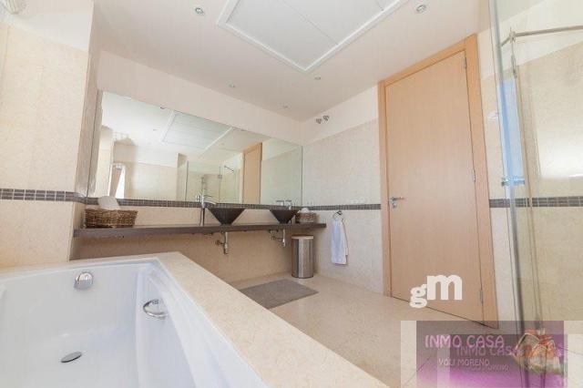 For sale of penthouse in Marbella