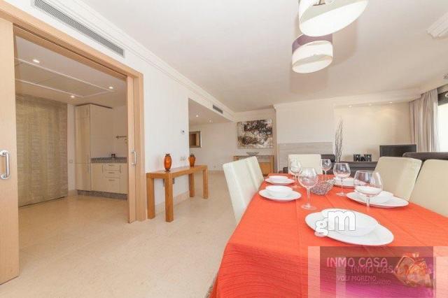 For sale of penthouse in Marbella