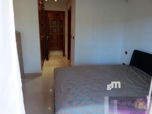 For rent of flat in Nueva Andalucía