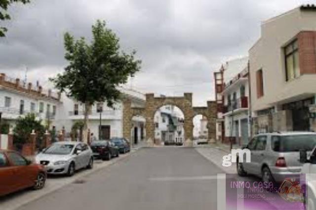 For sale of land in Alozaina