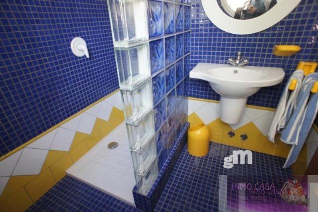 For sale of villa in Benalmádena