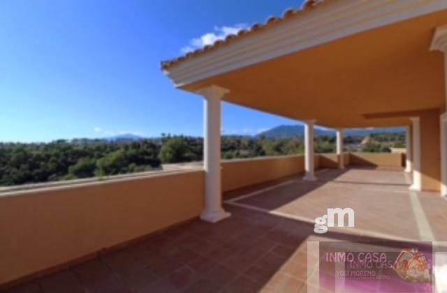 For sale of penthouse in Marbella