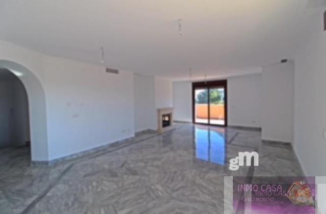 For sale of penthouse in Marbella