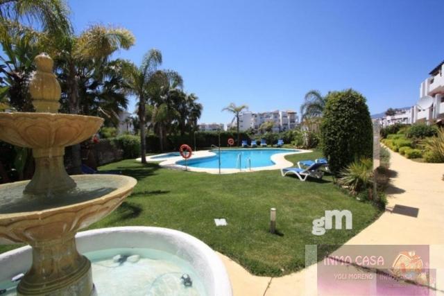 For sale of penthouse in Estepona