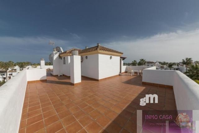 For sale of penthouse in Estepona