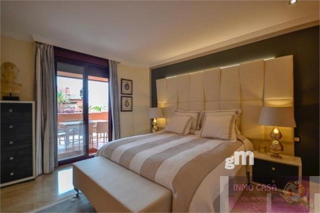 Venta de piso en Estepona