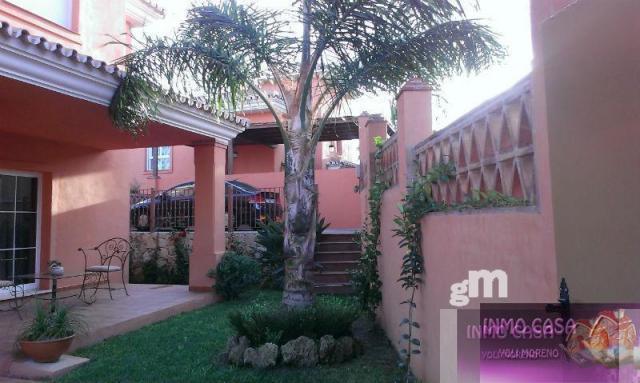 For sale of chalet in Mijas